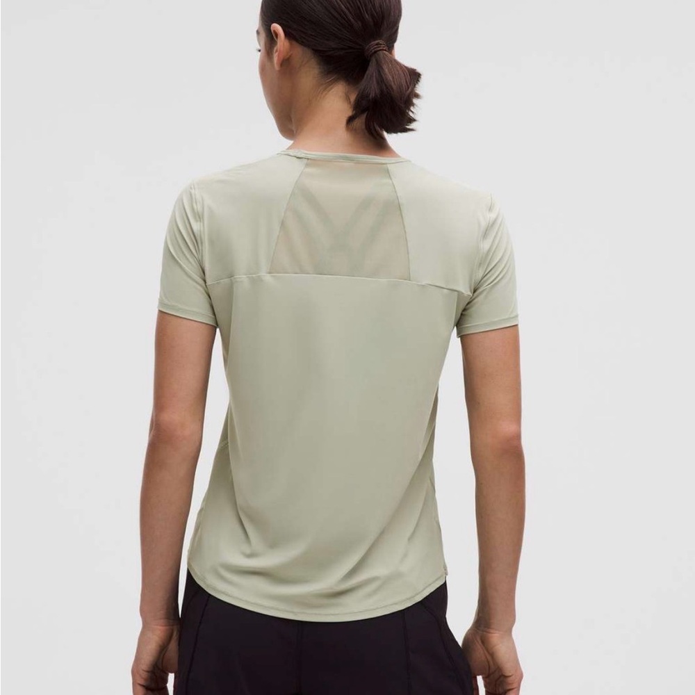 🍋 LULULEMON Sculpt Short Sleeve Shirt Pit to Pit: 22”